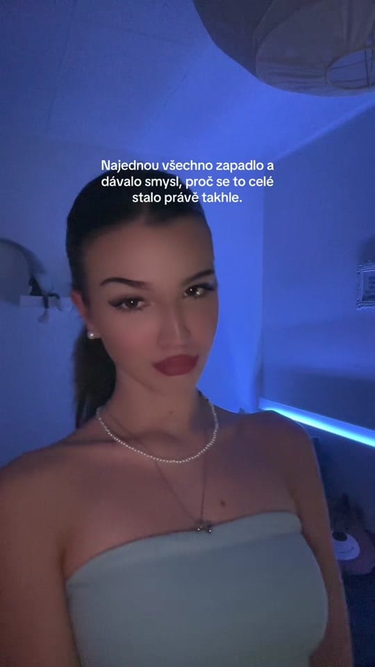 Post 6 by klaruna on TikTok (video)