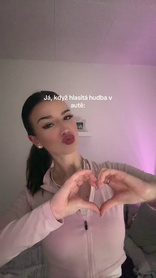 Post 5 by klaruna on TikTok (video)
