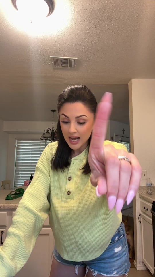 Post 1 by Lizette Valenzuela on TikTok (video)