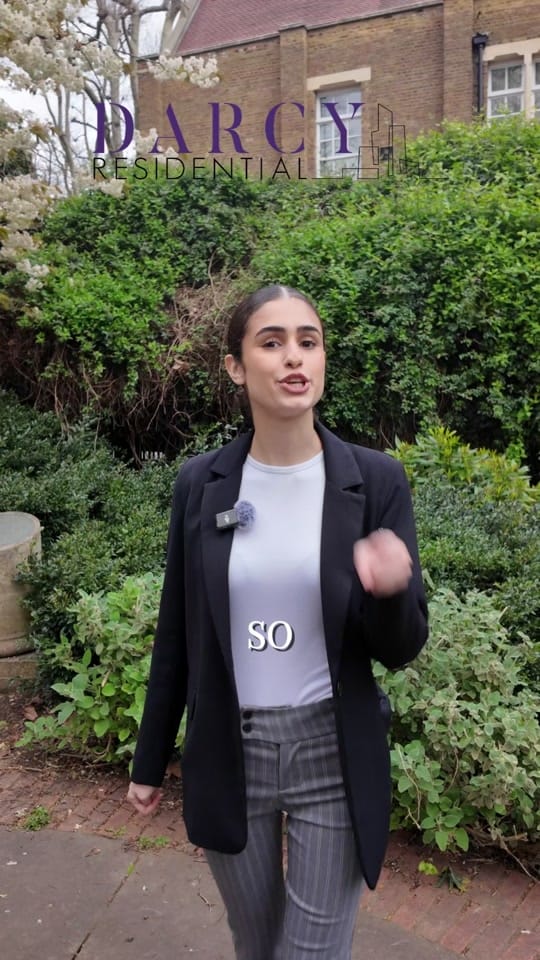 Post 3 by Nazy Amini on TikTok (video)