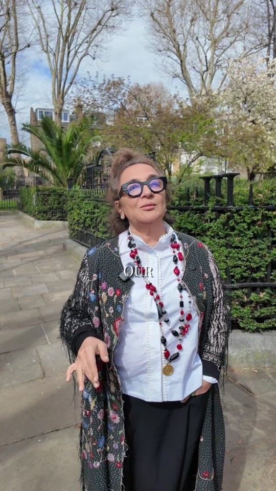 Post 6 by Nazy Amini on TikTok (video)