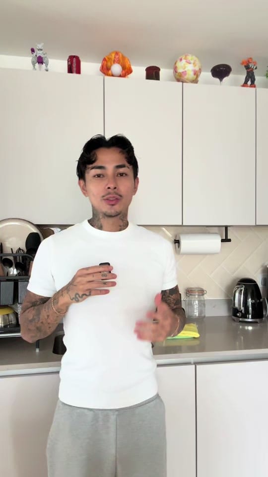Post 6 by yourboybenz on TikTok (video)