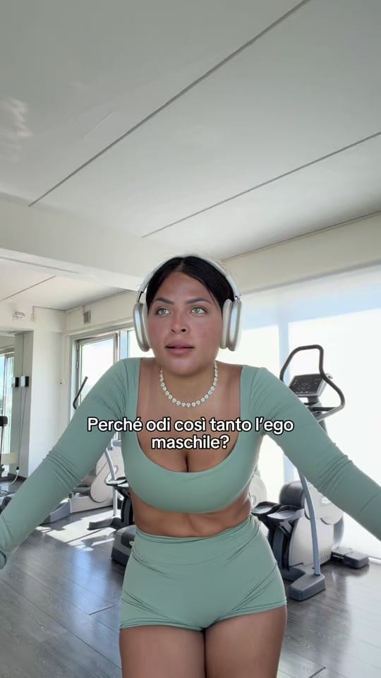 Post 6 by 𝐌𝐚𝐦𝐚𝐜𝐢𝐭𝐚 on TikTok (video)