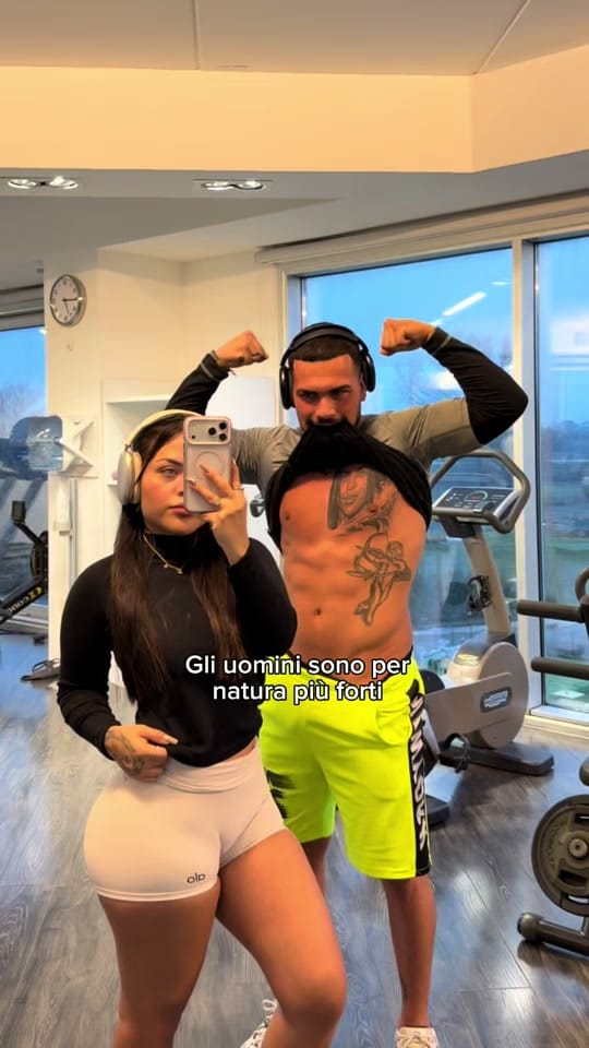 Post 3 by 𝐌𝐚𝐦𝐚𝐜𝐢𝐭𝐚 on TikTok (video)