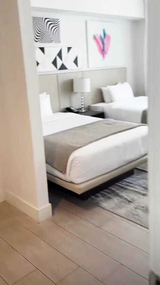 Post 4 by The Phenomenal Collective on TikTok (video)