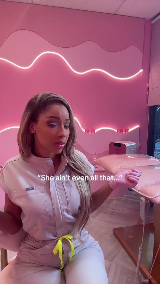 Post 10 by soofaced on TikTok (video)