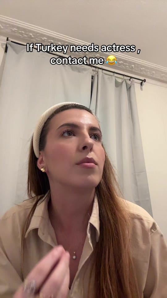 Post 5 by Simona Lazarova on TikTok (video)