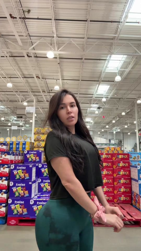 Post 8 by Julieglamstudio on TikTok (video)