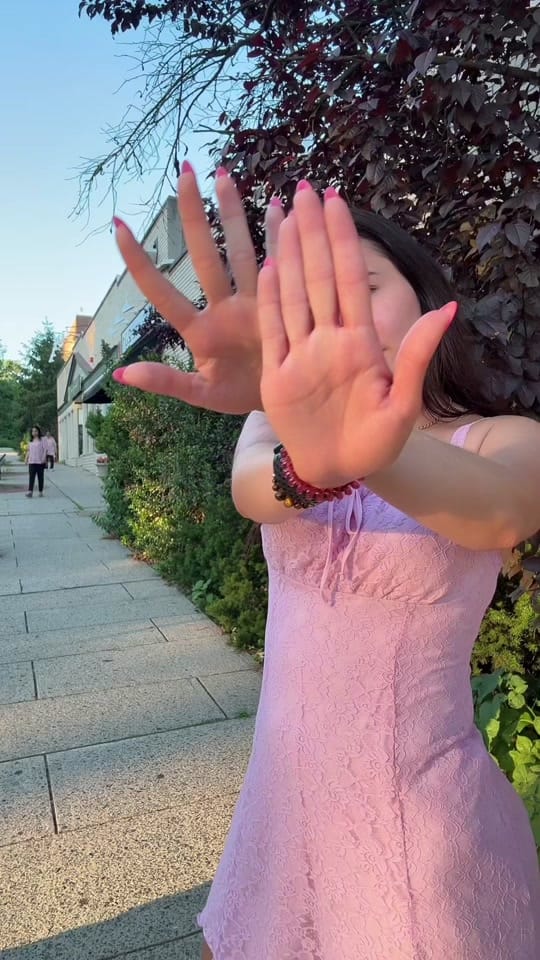 Post 2 by Julieglamstudio on TikTok (video)