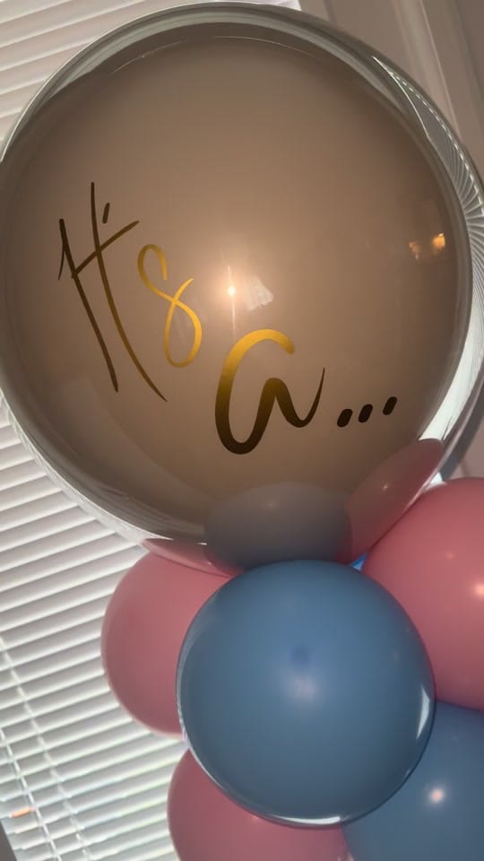Post 9 by GlitterGlare_Balloons on TikTok (video)