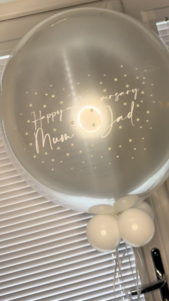 Post 1 by GlitterGlare_Balloons on TikTok (video)