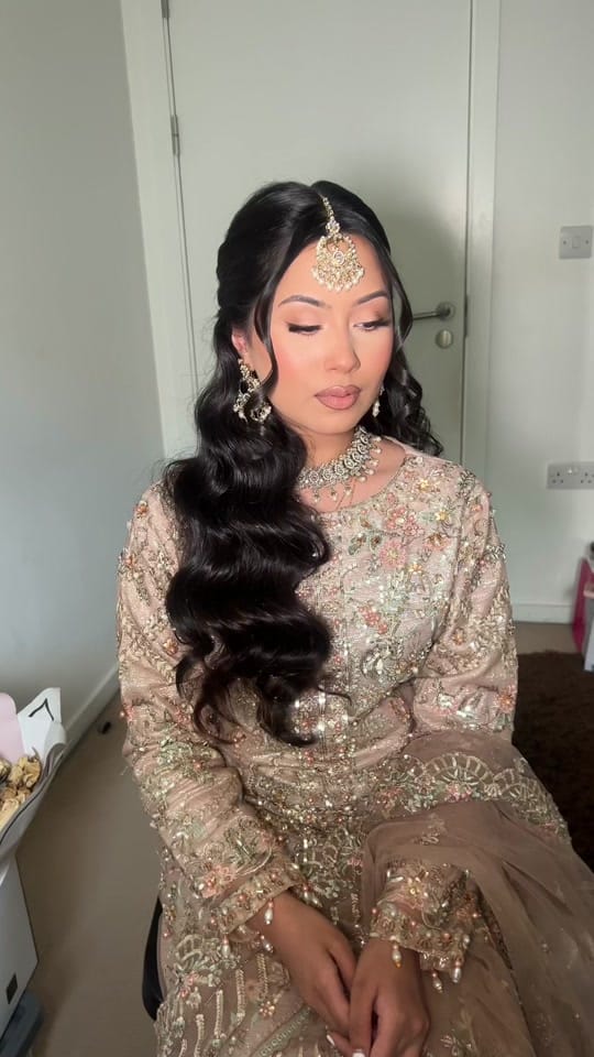Post 3 by makeupbytahiiya on TikTok (video)