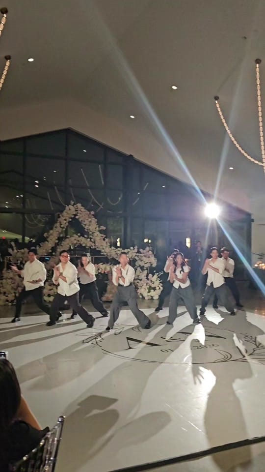 Post 6 by Quinceañeras fotografías on TikTok (video)