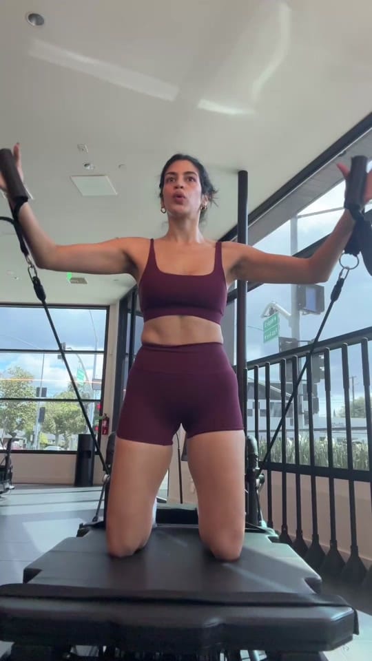 Post 1 by Vanessa Ferran on TikTok (video)
