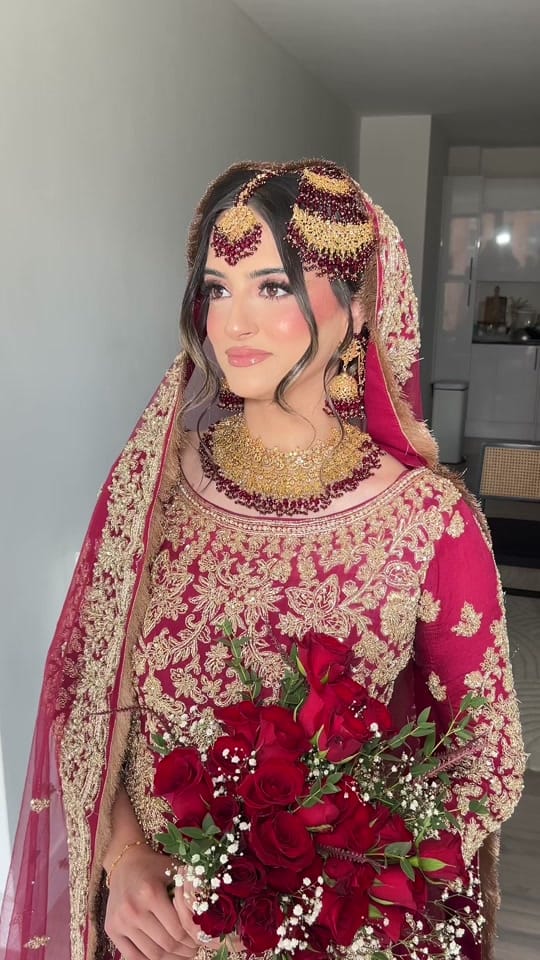 Post 5 by rabiasglam on TikTok (video)