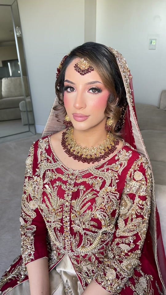 Post 2 by rabiasglam on TikTok (video)