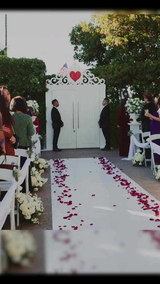 Post 1 by eavweddings on TikTok (video)