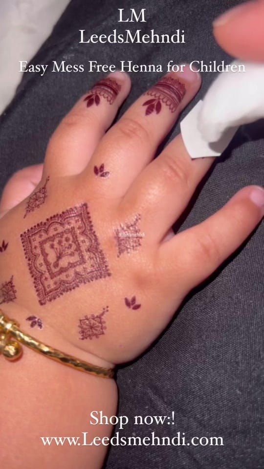 Post 10 by Leedsmehndi on TikTok (video)