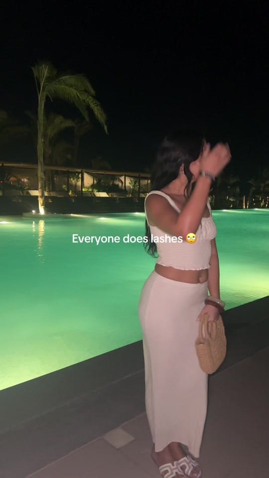 Post 10 by lashes by mine on TikTok (video)