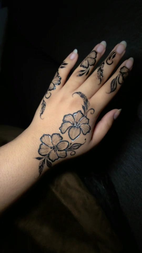 Post 1 by Nus Henna on TikTok (video)