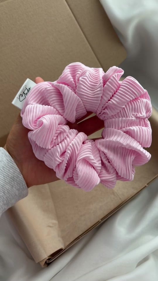 Post 7 by Louise’s Studio on TikTok (video)