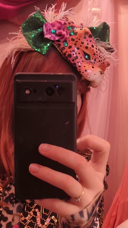 Post 4 by Lara on TikTok (video)