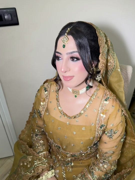 Post 6 by Anesa Ahmed on TikTok (video)