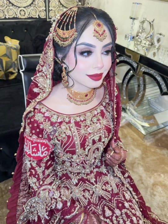 Post 5 by Anesa Ahmed on TikTok (video)