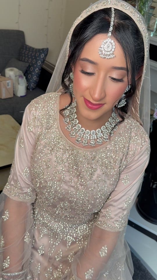 Post 4 by Birmingham makeup artist on TikTok (video)