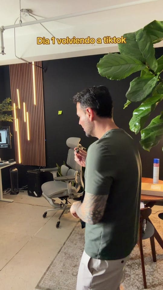 Post 2 by jo vasquez on TikTok (video)