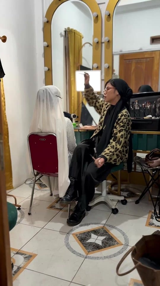 Post 2 by Kemalia Kentina on TikTok (video)