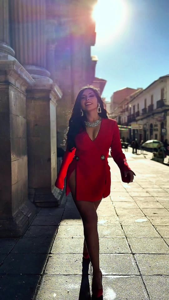 Post 8 by Gise Anahí Cadena Ruiz on TikTok (video)