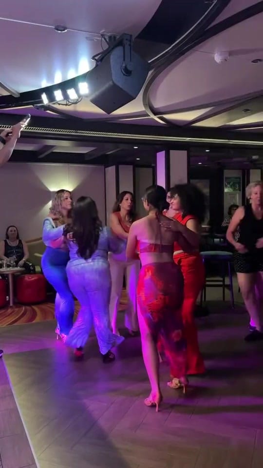 Post 1 by SALSA KINGS on TikTok (video)