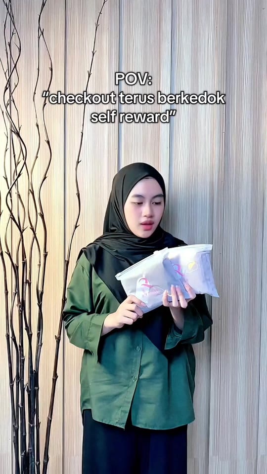 Post 4 by Rn hijab indonesia on TikTok (video)