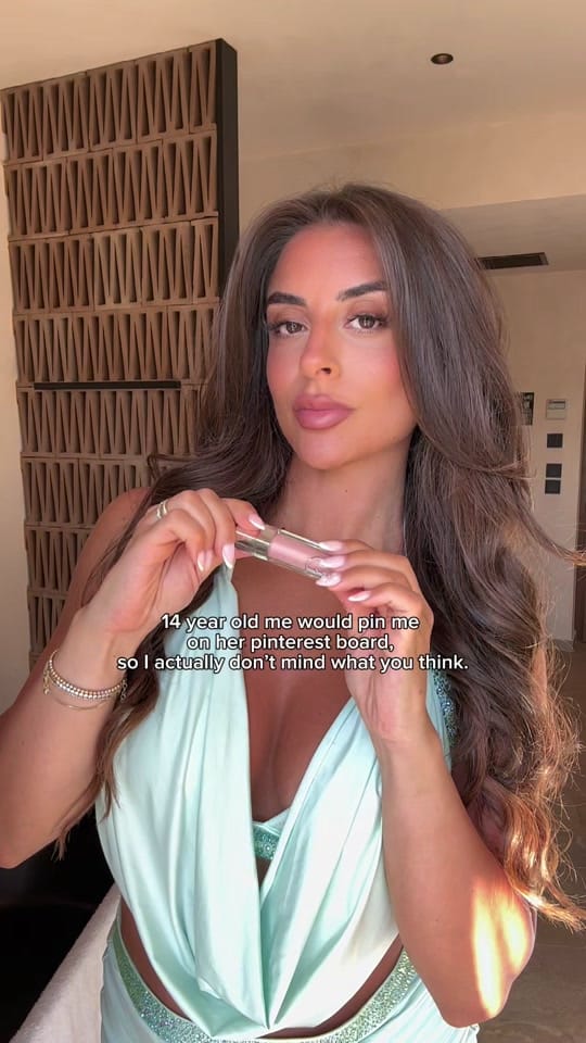 Post 2 by María on TikTok (video)
