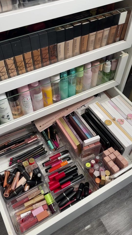 Post 5 by Alex Niven Makeup on TikTok (video)