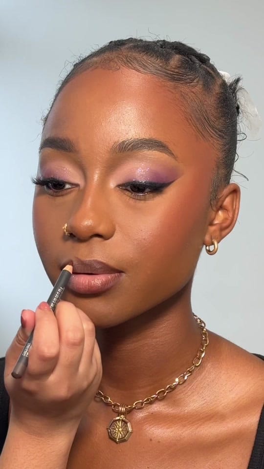Post 1 by Alex Niven Makeup on TikTok (video)