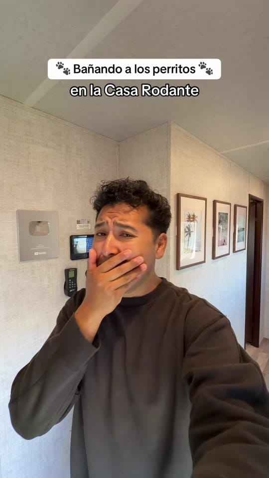 Post 4 by Carlos Día on TikTok (video)