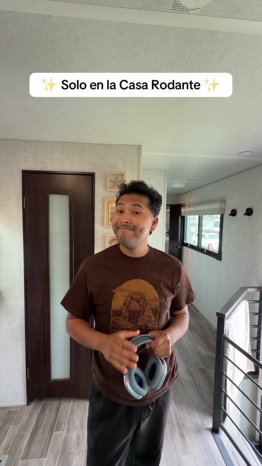Post 10 by Carlos Día on TikTok (video)