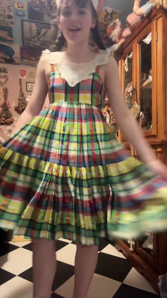 Post 6 by London Miscisin on TikTok (video)