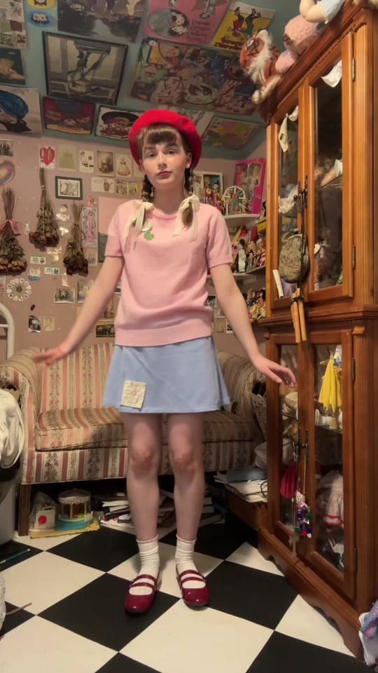 Post 5 by London Miscisin on TikTok (video)