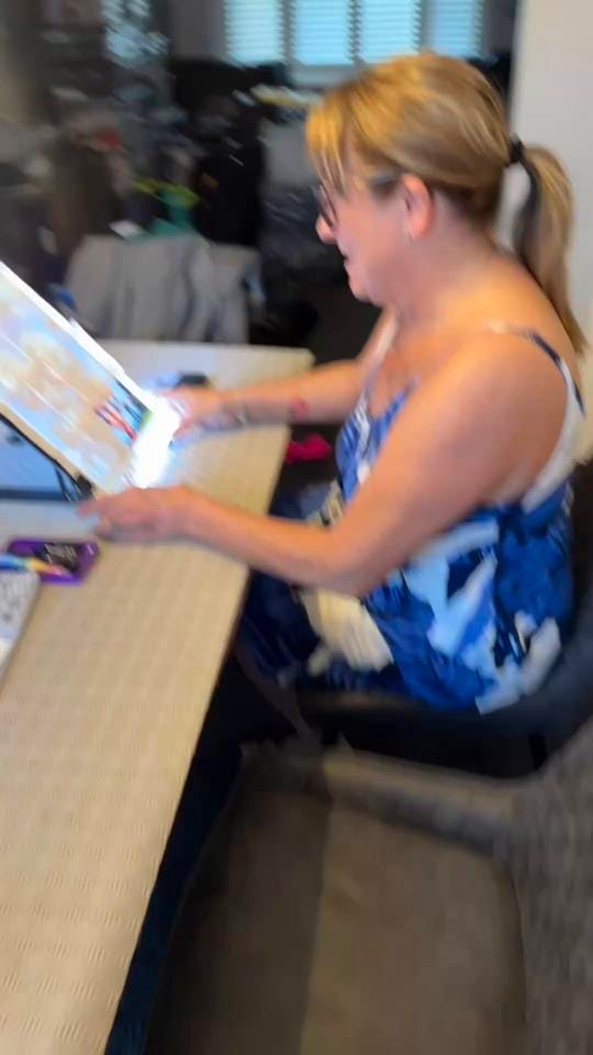 Post 1 by Alice D on TikTok (video)
