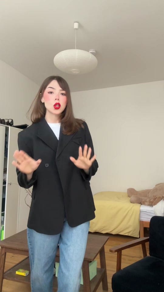 Post 6 by Fiorella on TikTok (video)