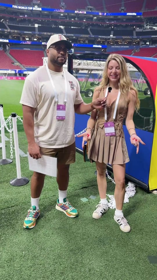 Post 2 by Dudelovesfood on TikTok (video)