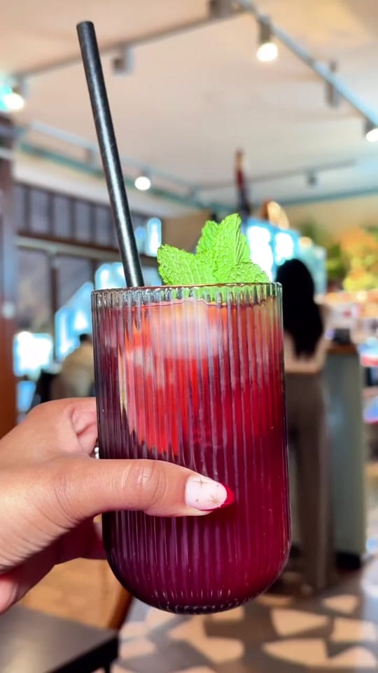 Post 7 by Jederzeit Café on TikTok (video)
