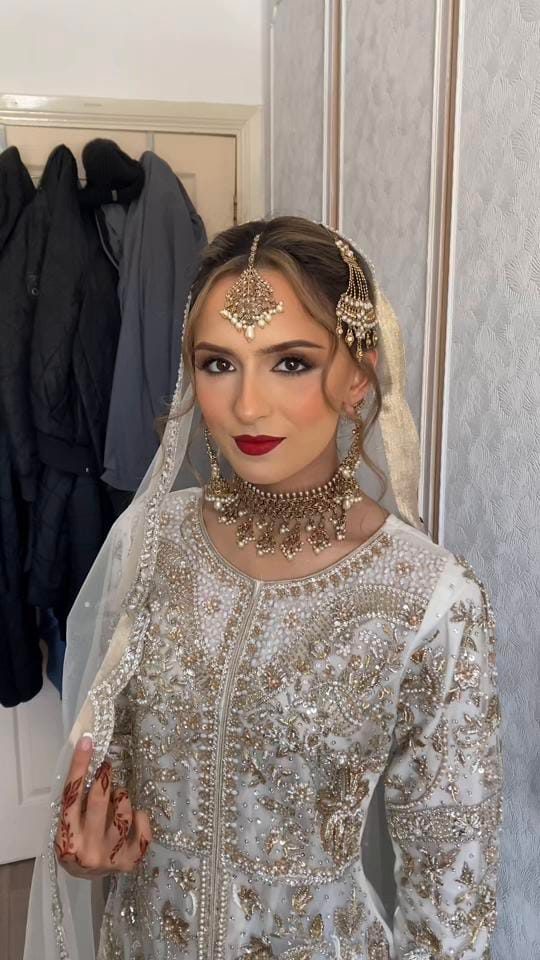 Post 1 by Hnoorartistry on TikTok (video)