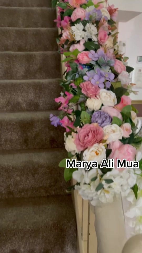 Post 1 by Marya Ali makeup artist on TikTok (video)