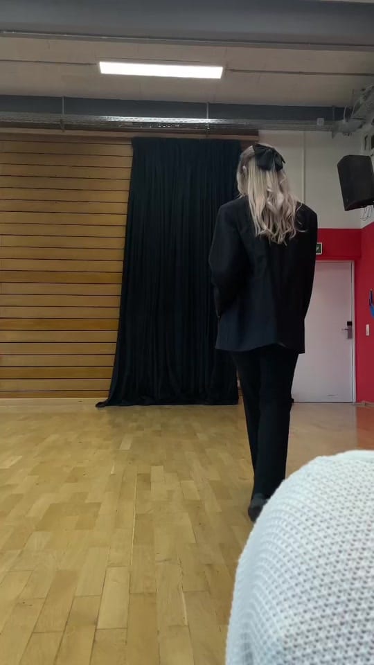 Post 10 by Lara ✨ on TikTok (video)