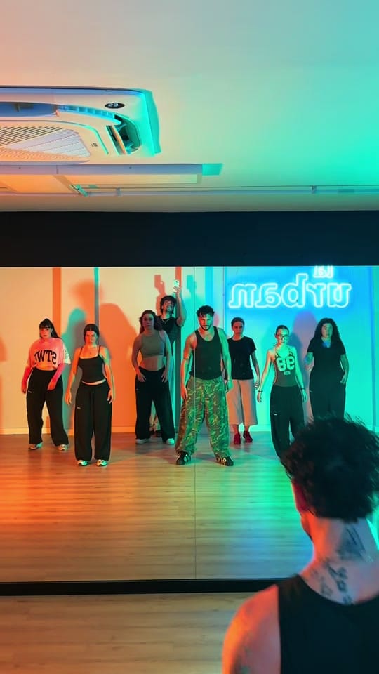 Post 1 by Alex Bullon on TikTok (video)