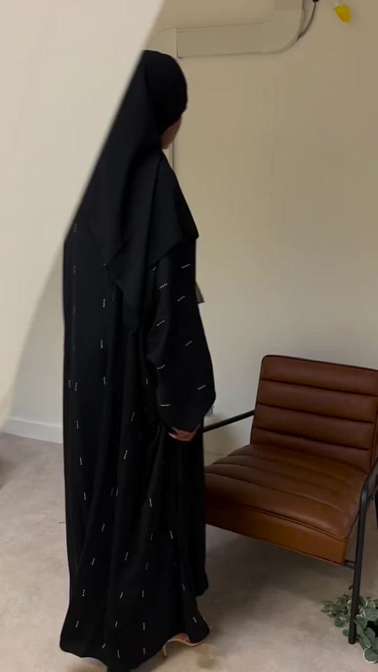Post 8 by Layaal co on TikTok (video)